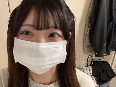 y-u-r-a-33 online show from 04-10-26, 07:37