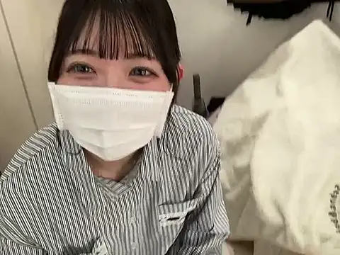 y-u-r-a-33 online show from 04-11-26, 07:45