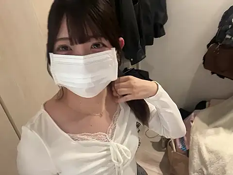 y-u-r-a-33 online show from 04-20-26, 07:44