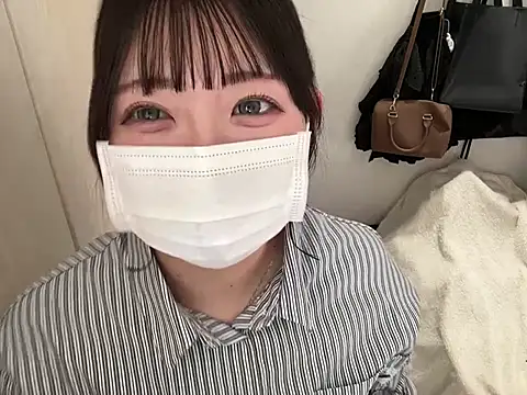 y-u-r-a-33 online show from 04-11-26, 07:16