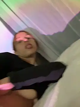 Andreakriss online show from 04-04-26, 02:07