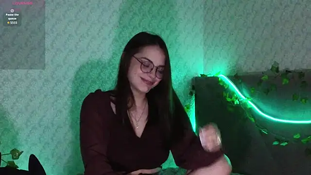 Snapshot of dark_honey_ chatting on 03-24-26, 02:06 dark honey online show from 03-24-26, 02:06