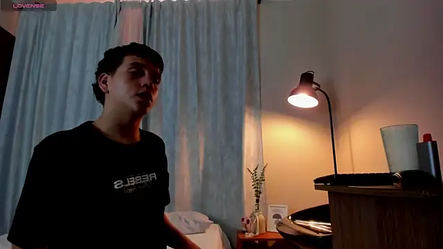 dennis hills online show from 04-30-26, 08:57