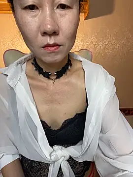lilysister66 online show from 04-24-26, 02:41