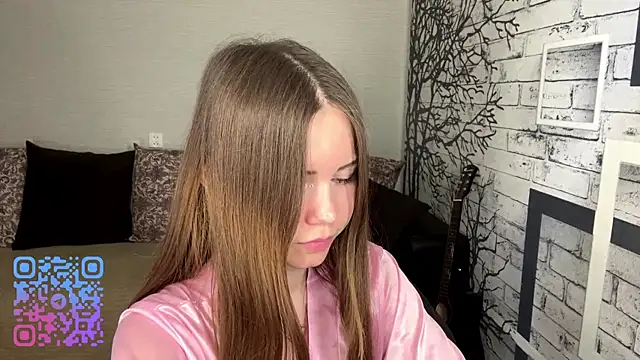 Snapshot of ElmiraDabato chatting on 06-14-26, 05:52 ElmiraDabato online show from 06-14-26, 05:52