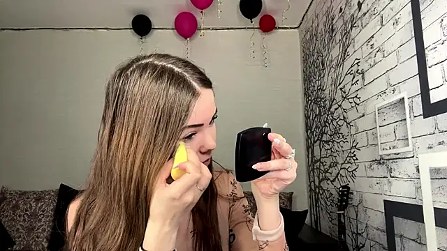Snapshot of ElmiraDabato chatting on 04-15-26, 03:23 ElmiraDabato online show from 04-15-26, 03:23