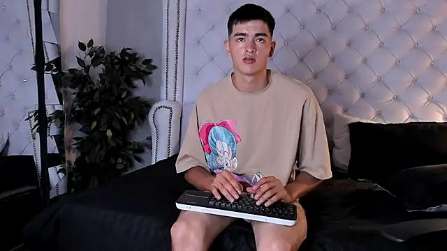 Snapshot of Xander_Noir chatting on 03-30-26, 07:26 Xander Noir online show from 03-30-26, 07:26