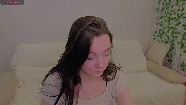Snapshot of KaraNeagle chatting on 05-26-26, 07:23 KaraNeagle online show from 05-26-26, 07:23