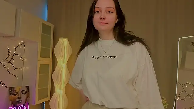 KaraNeagle online show from 03-28-26, 06:47