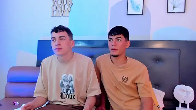 Snapshot of Duolust2 chatting on 03-25-26, 11:42 Duolust2 online show from 03-25-26, 11:42