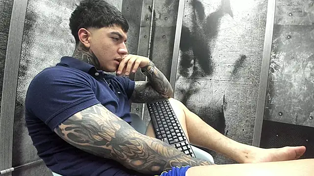 Gury tattoo online show from 06-12-26, 11:35