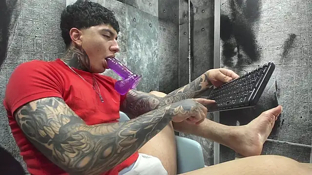 Gury tattoo online show from 05-25-26, 08:07