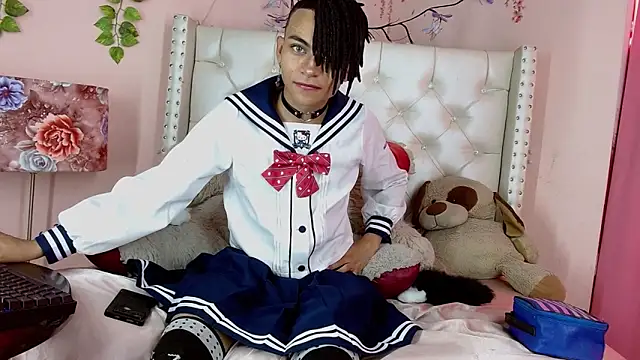 Snapshot of romeo_laurient chatting on 04-13-26, 08:02 romeo laurient online show from 04-13-26, 08:02