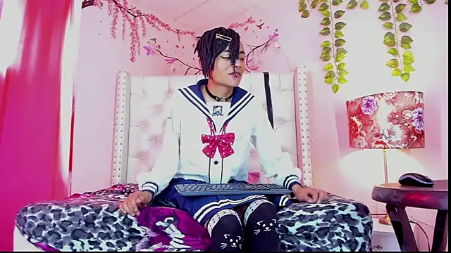 Snapshot of romeo_laurient chatting on 03-20-26, 08:54 romeo laurient online show from 03-20-26, 08:54