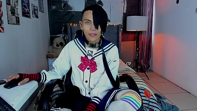 Snapshot of romeo_laurient chatting on 04-30-26, 10:36 romeo laurient online show from 04-30-26, 10:36