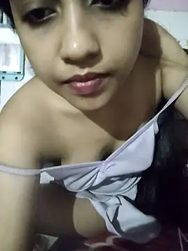 Snapshot of ALIZA_FENDY chatting on 07-28-26, 08:01 ALIZA FENDY online show from 07-28-26, 08:01