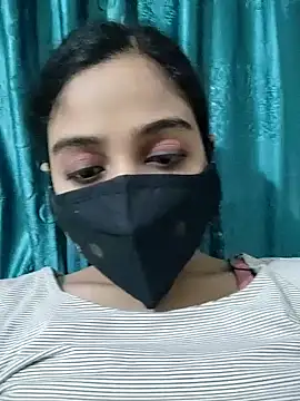 Snapshot of ALIZA_FENDY chatting on 04-18-26, 05:37 ALIZA FENDY online show from 04-18-26, 05:37