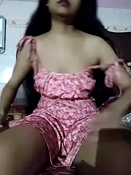 Snapshot of ALIZA_FENDY chatting on 07-05-26, 02:13 ALIZA FENDY online show from 07-05-26, 02:13
