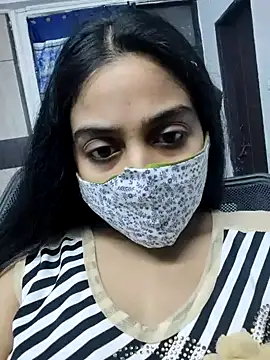 Snapshot of ALIZA_FENDY chatting on 03-26-26, 02:48 ALIZA FENDY online show from 03-26-26, 02:48