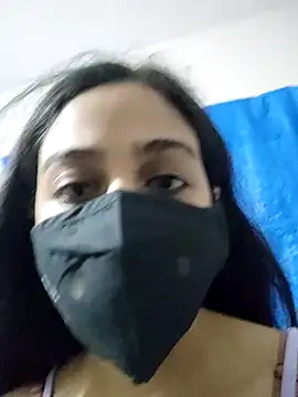 Snapshot of ALIZA_FENDY chatting on 04-20-26, 01:56 ALIZA FENDY online show from 04-20-26, 01:56