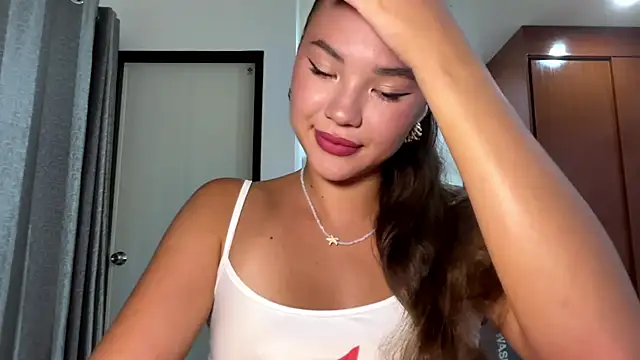 Snapshot of kamila_18_french chatting on 04-02-26, 02:13 kamila 18 french online show from 04-02-26, 02:13