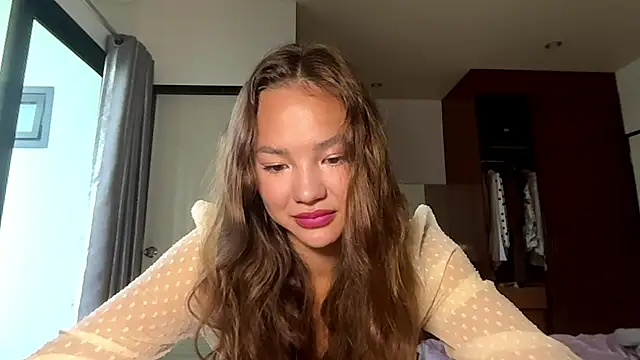Snapshot of kamila_18_french chatting on 04-07-26, 02:13 kamila 18 french online show from 04-07-26, 02:13