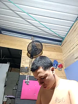 Emyli Liam online show from 03-21-26, 09:14