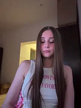 Snapshot of BellMeow_ chatting on 05-28-26, 10:26 BellMeow online show from 05-28-26, 10:26
