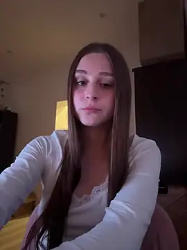 Snapshot of BellMeow_ chatting on 05-18-26, 06:34 BellMeow online show from 05-18-26, 06:34