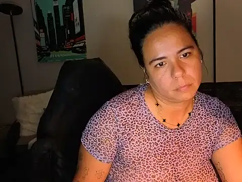 HannaJonns online show from 06-18-26, 07:18