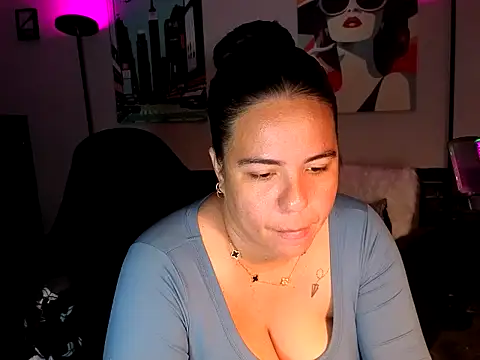 HannaJonns online show from 05-28-26, 04:42