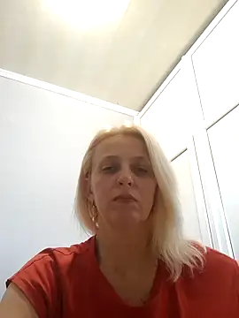 Snapshot of MiaLove183 chatting on 06-09-26, 01:56 MiaLove183 online show from 06-09-26, 01:56