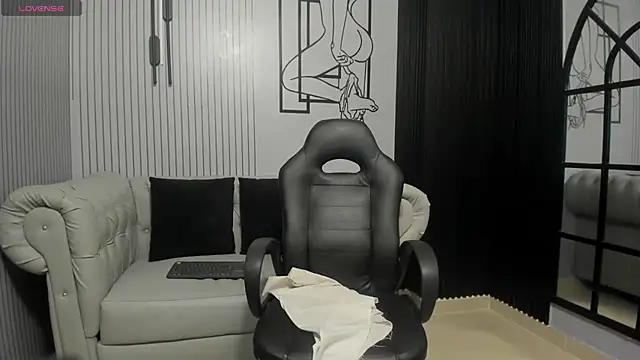 Snapshot of your_sissytrans chatting on 05-29-26, 12:38 your sissytrans online show from 05-29-26, 12:38