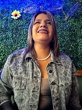 leonela 16 online show from 03-27-26, 10:11