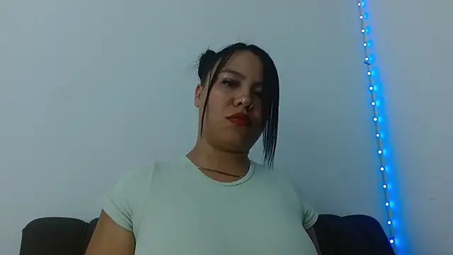 alessialux online show from 05-05-26, 04:26