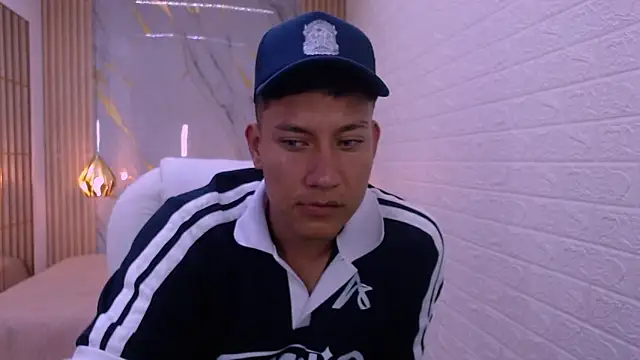 Snapshot of DominantBoy4 chatting on 03-22-26, 07:15 DominantBoy4 online show from 03-22-26, 07:15