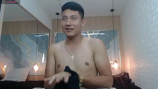 DominantBoy4 online show from 05-07-26, 07:50