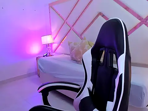 Luciana valverde online show from 03-26-26, 01:48