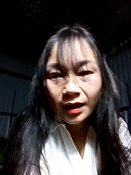 Snapshot of Cute-flowers chatting on 03-25-26, 02:38 Cute-flowers online show from 03-25-26, 02:38