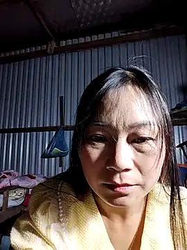 Snapshot of Cute-flowers chatting on 04-03-26, 01:28 Cute-flowers online show from 04-03-26, 01:28