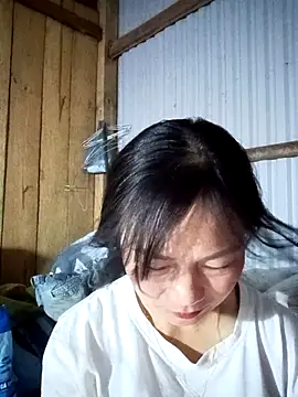 Snapshot of Cute-flowers chatting on 03-31-26, 01:13 Cute-flowers online show from 03-31-26, 01:13