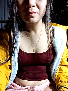 Snapshot of Cute-flowers chatting on 05-03-26, 01:58 Cute-flowers online show from 05-03-26, 01:58