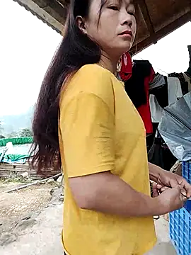 Snapshot of Cute-flowers chatting on 04-19-26, 11:51 Cute-flowers online show from 04-19-26, 11:51