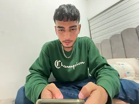 Velvet man online show from 03-21-26, 03:52