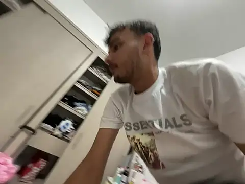 Velvet man online show from 03-25-26, 06:02