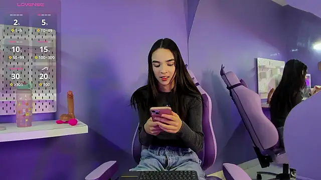 Snapshot of Zoe_444 chatting on 03-29-26, 03:19 Zoe 444 online show from 03-29-26, 03:19