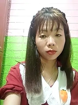 Snapshot of AmyLinee01 chatting on 06-21-26, 10:59 AmyLinee01 online show from 06-21-26, 10:59
