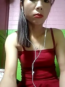 Snapshot of AmyLinee01 chatting on 04-24-26, 05:20 AmyLinee01 online show from 04-24-26, 05:20