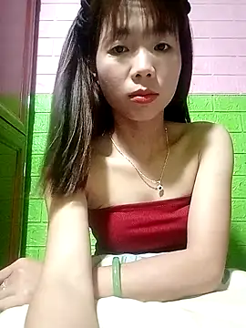 Snapshot of AmyLinee01 chatting on 05-07-26, 05:38 AmyLinee01 online show from 05-07-26, 05:38