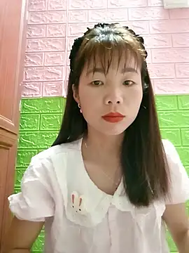 Snapshot of AmyLinee01 chatting on 06-30-26, 11:43 AmyLinee01 online show from 06-30-26, 11:43